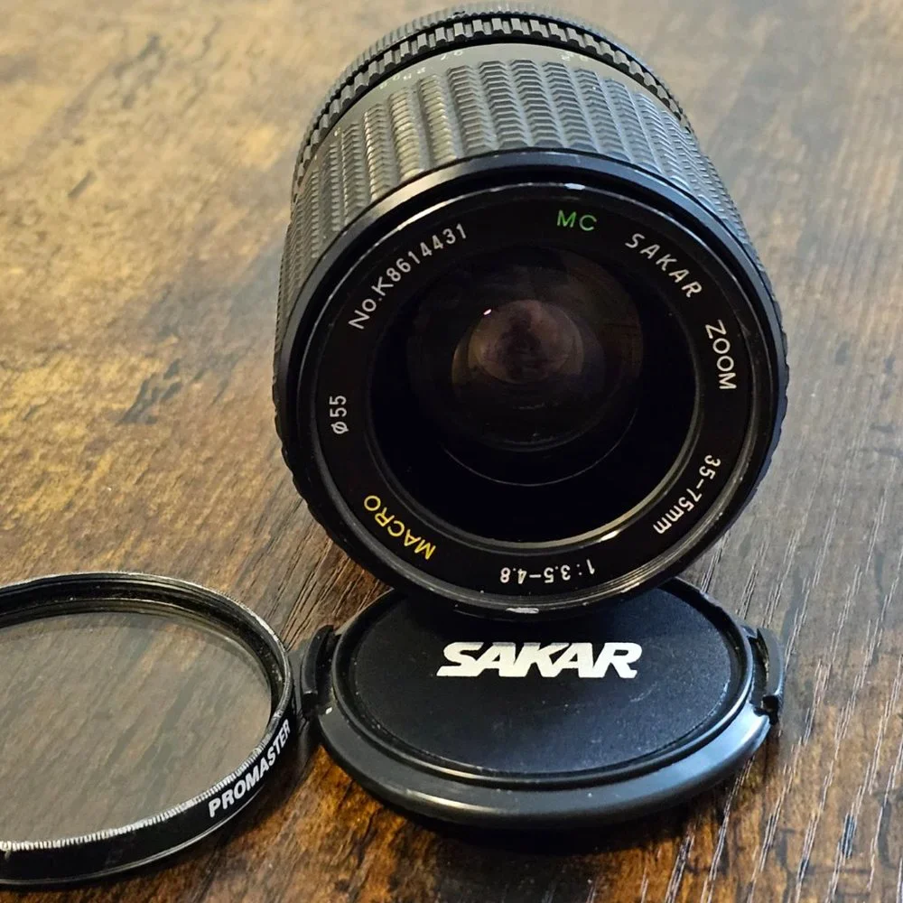 Sakar 35-75mm Zoom MACRO Lens Canon FD mount